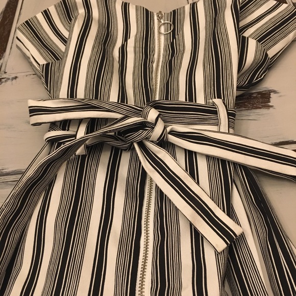 NWTRomeo & Juliet Couture jumpsuit - Picture 3 of 8